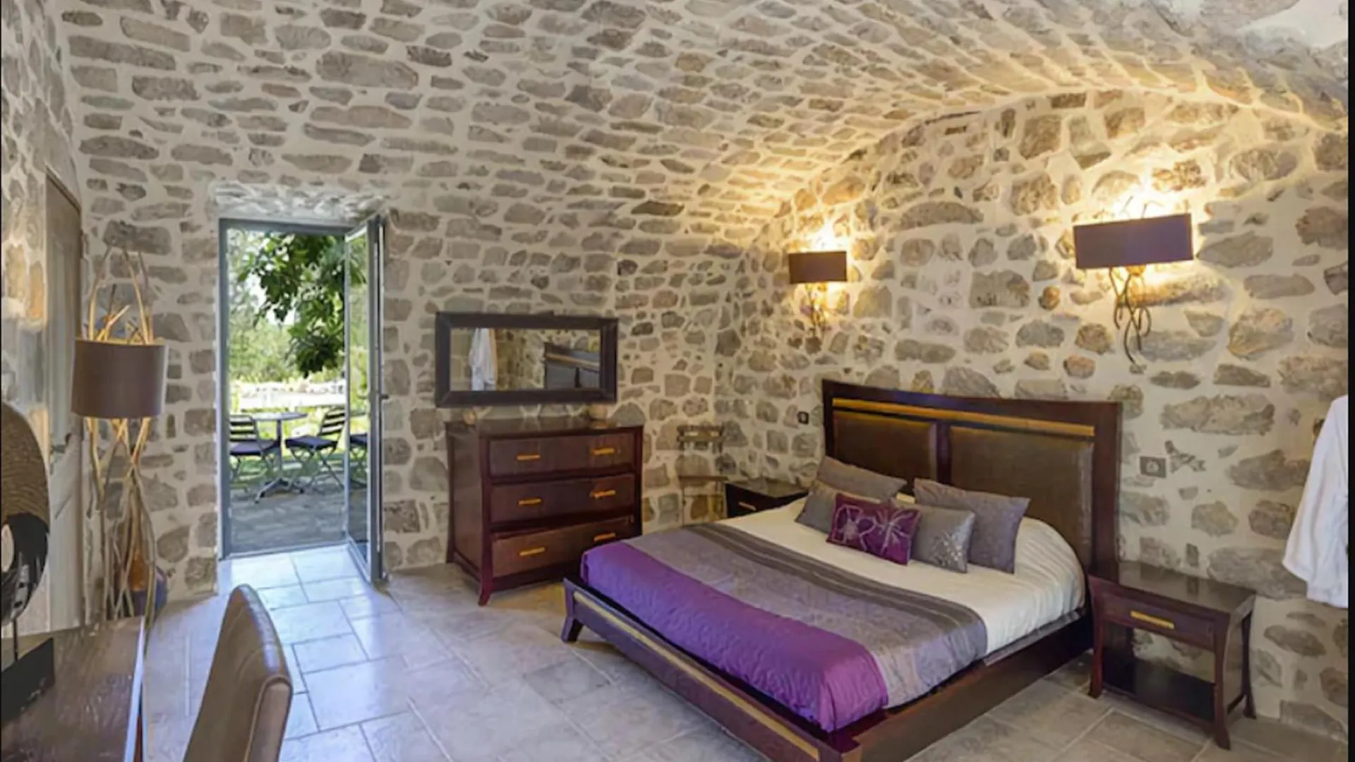 Le Mas de Baume Rosières 4*,